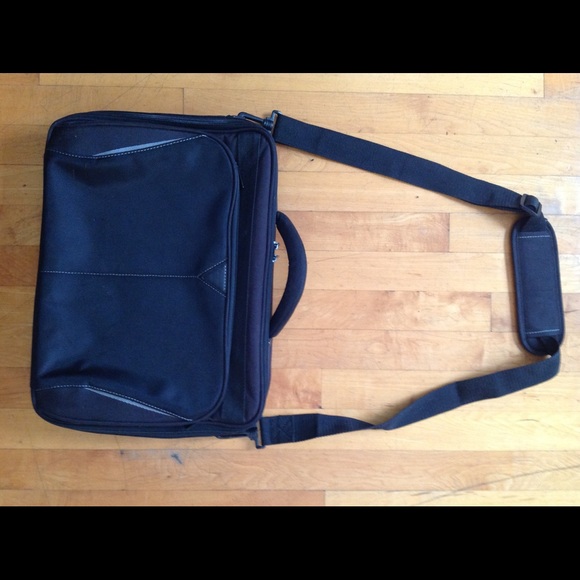 TARGUS Black Canvas Laptop Case Zippered Briefcase Messenger Bag 17 X 12 - Picture 7 of 13